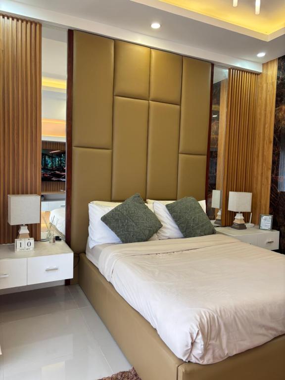 Stylish Studio unit at the 6th floor with Balcony and City view with High-speed internet - B&B Davao City
