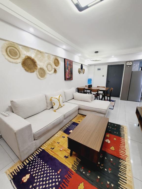 Shangri-La 9th Floor Executive Luxury 2 Bedroom Apartment in Westlands near GTC - B&B Nairobi