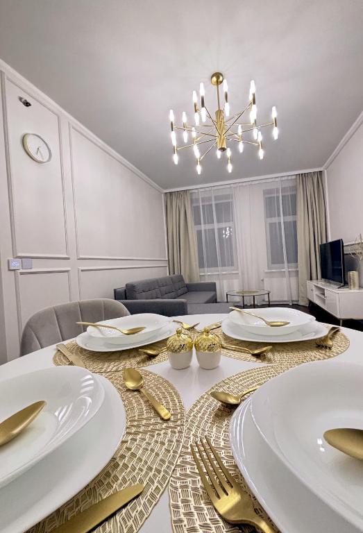 Centre Modern Elegance Apartment in Kaunas 2026 fully renovated - Bed and Breakfast Kaunas