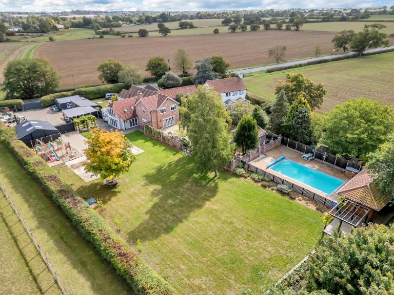 Luxury Spa House - Chambres d'hôtes Stanningfield