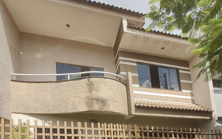 Sobrado grande disponível em ótima localização - B&B Cascavel