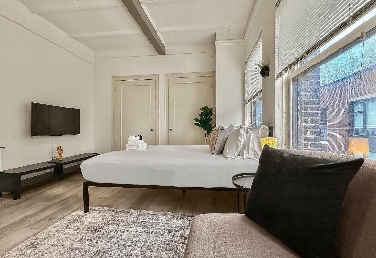 Cozy Gold Coast Studio Stay - SP 1203 - B&B Chicago