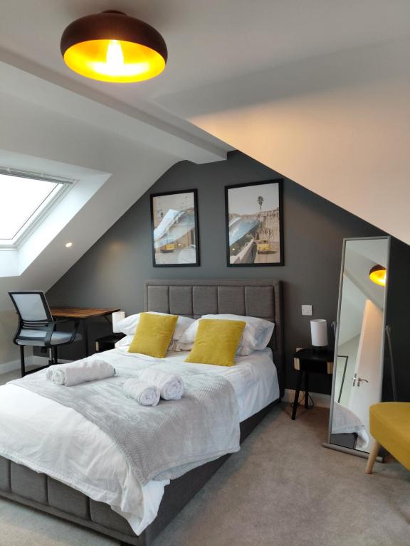 Quiet Room with en-suite , close to University, Whiteladies and Gloucester rd - B&B Bristol