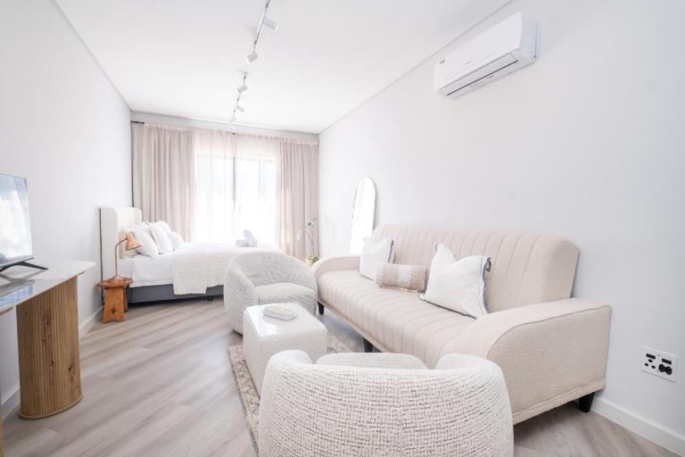 232 Paarl Studio With AC and Onsite Parking - B&B Paarl