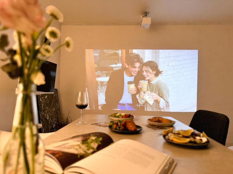 NEW OPEN -10 OFF- Quiet Private Hideout near Jamsil, COEX, Lotte Tower, KSPO DOME - Projector, Hotel Bedding - Bed and Breakfast Seoel