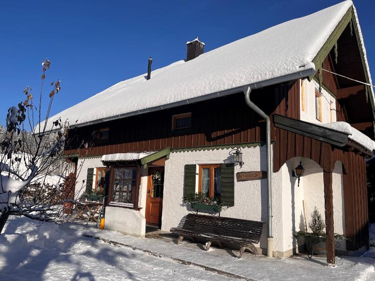 Ferienhaus Hallweger inkl. Chiemgaukarte - Ferienwohnung Ruhpolding