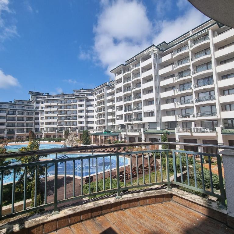 Emerald Beach Resort & Spa, Apartment S105 - Bed and Breakfast Ravda