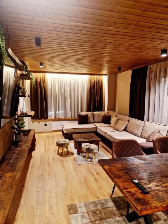WoodLux - B&B Pamporovo