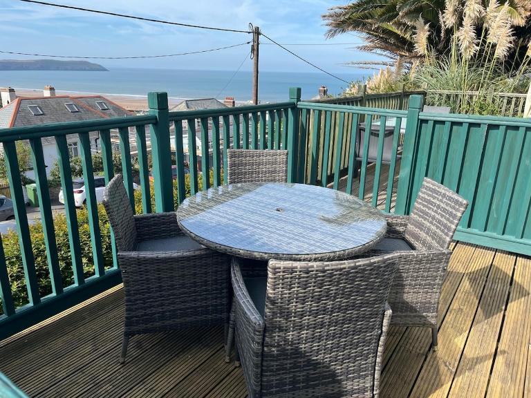 Woolacombe Apartment with Panoramic Sea Views - B&B Woolacombe