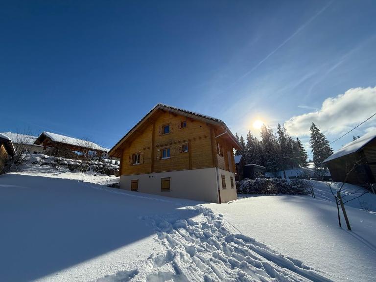 L'écrin des Epicéas appartement 4 à 6 personnes - B&B Prémanon