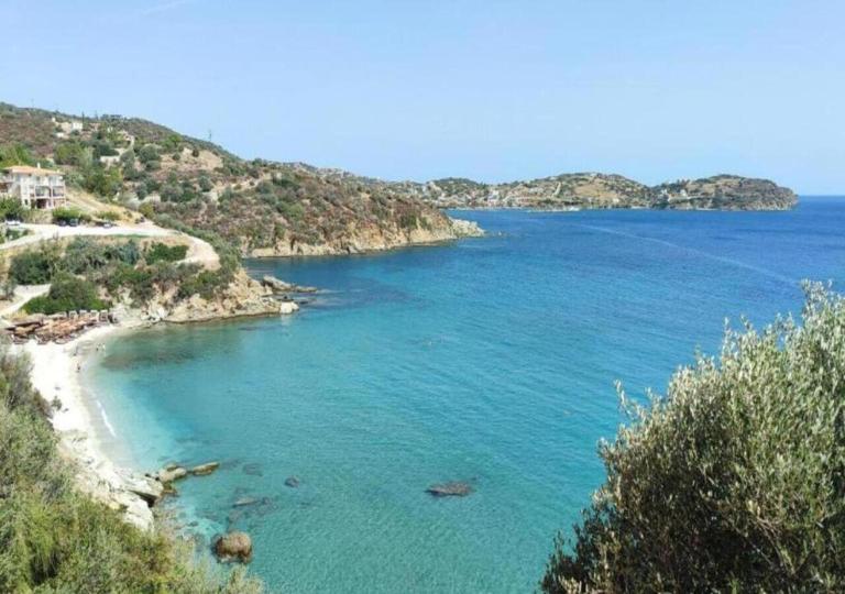 Aegean Beachfront Panorama - B&B Petriés