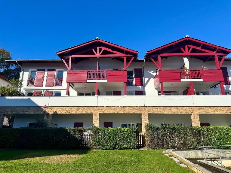 Ahetze, 3 pièces lumineux avec terrasse & parking - Ferienwohnung Ahetze