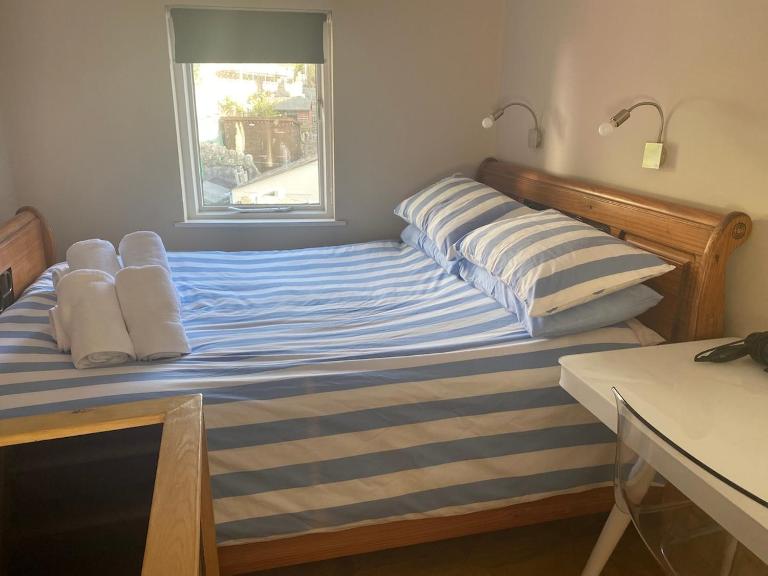 Crows Nest - cosy, tiny cottage - B&B Castletown