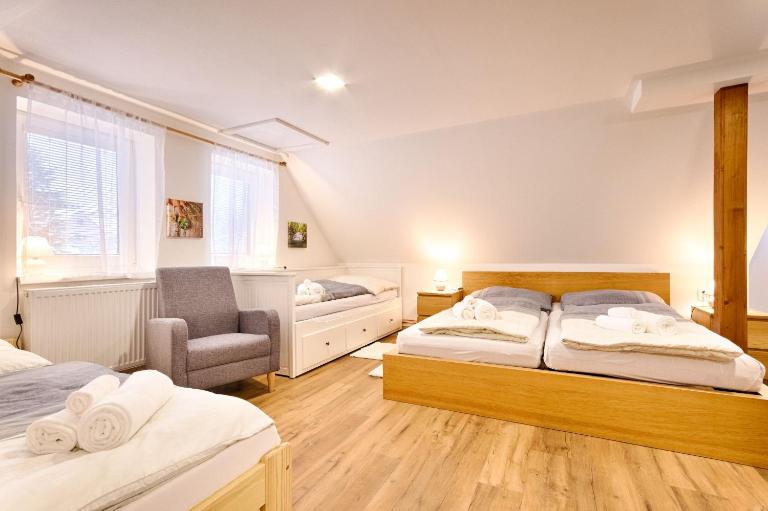 Ubytování NA KOVÁRNĚ JILEMNICE - HRABAČOV 786 - B&B Hrabačov