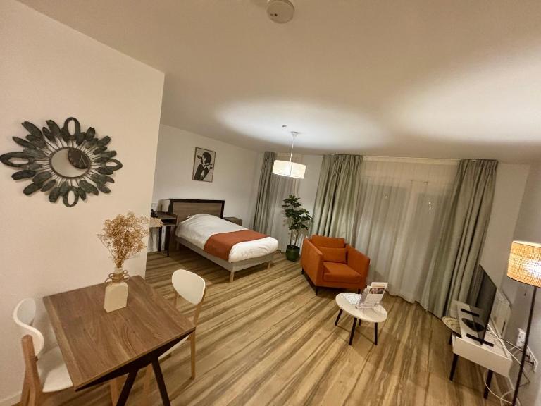 DOMITYS - Les Cristaux - B&B Le Creusot