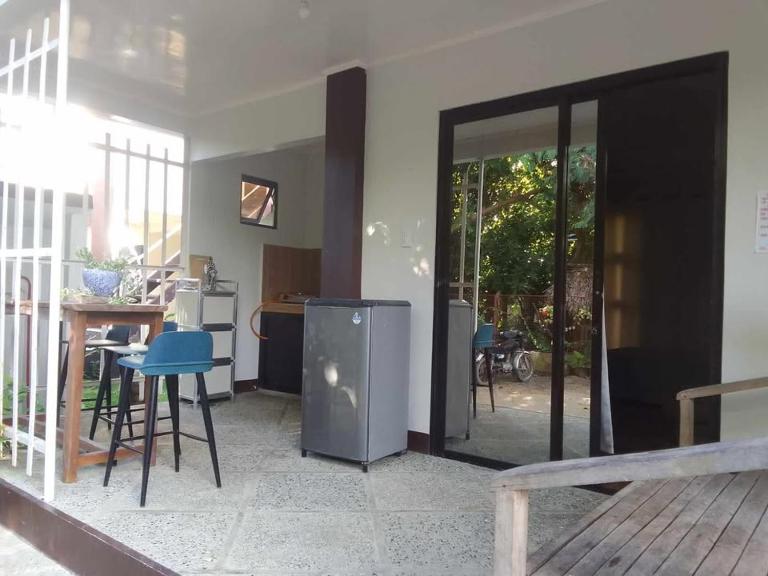 JIECA Travellers Inn Pagudpud - B&B Pagudpud