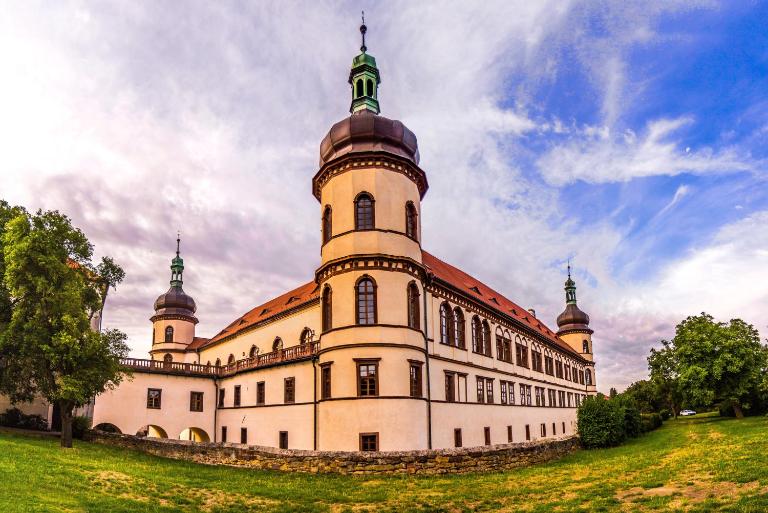 Zámek v Kostelci nad Černými lesy - Bed and Breakfast Kostelec nad Černými lesy