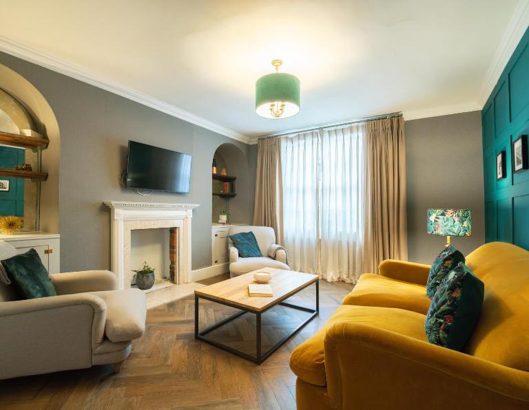 Dashwood Apartment - Two-Bed Apartment with Hot Tub - B&B Bath