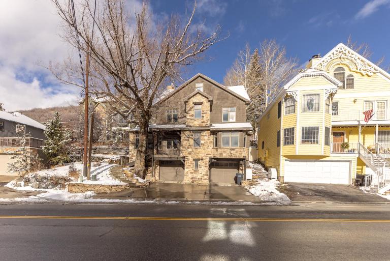 Spacious 5 Bed Retreat, Walk to Lifts and Main - B&B Park City