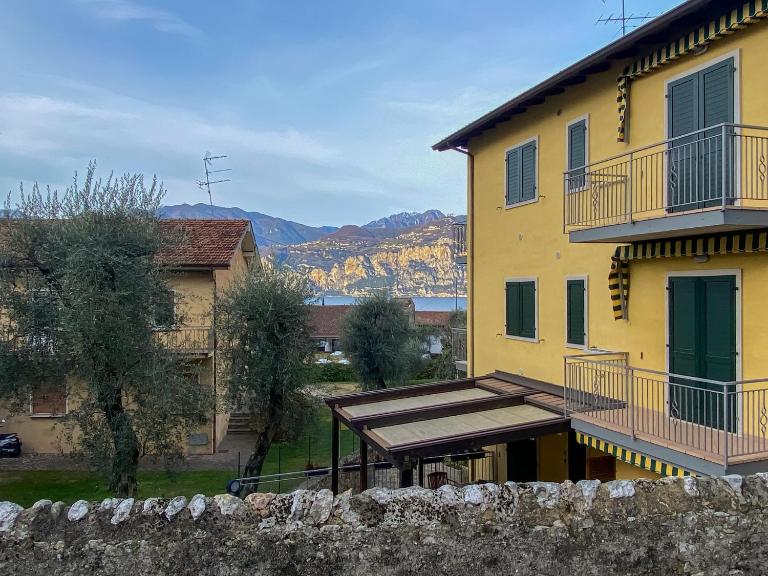 Susan’s House - Condominio Giardino - Ferienwohnung Malcesine