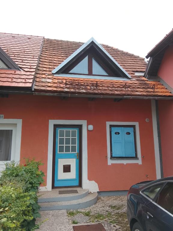 Julijana's Holiday Home - B&B Brežice