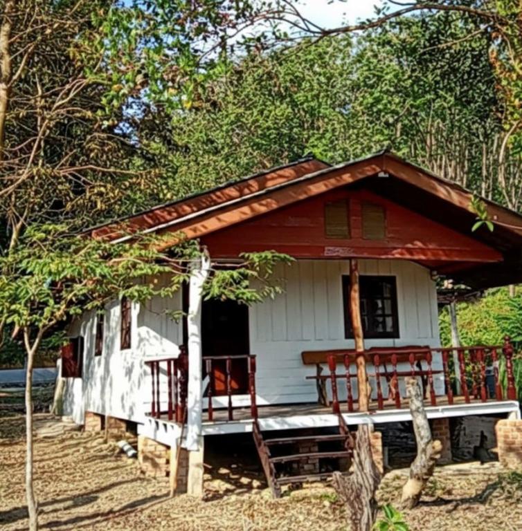Ploy Chumpoo Kantiang - B&B Ko Lanta Yai