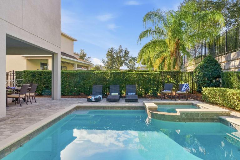 Private Heated Pool Game room 6MI to Disney - B&B Orlando