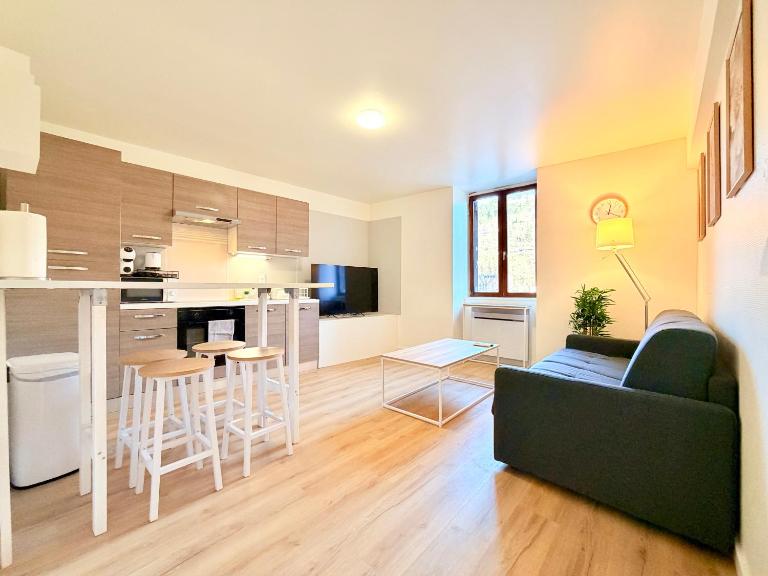 Appartement Climatisé 4 prsn Au bord du Doubs - B&B Besanzón