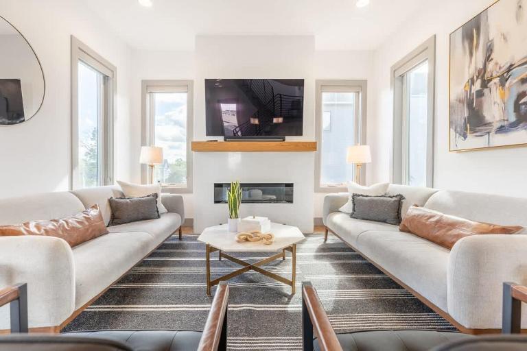 The Onyx Opal by Stay Local Nashville - Bed and Breakfast Nashville