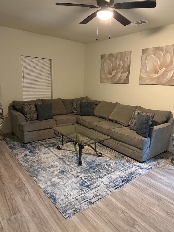 Spacious 3 bedroom 2 bath home in Downtown - B&B Fort Worth