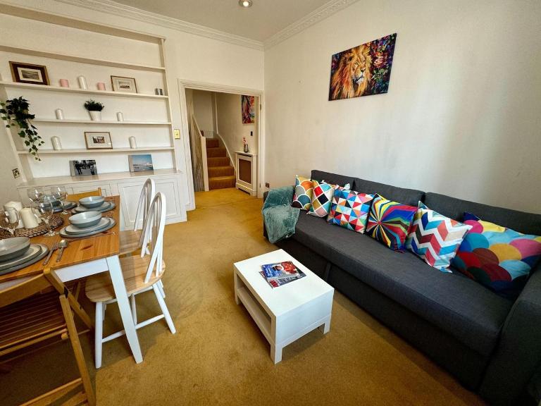 Buckingham Palace Townhouse, UNIQUE location - Ferienwohnung London