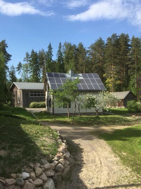 Läeahon Omena Holiday house in the middle of nature - B&B Pornainen
