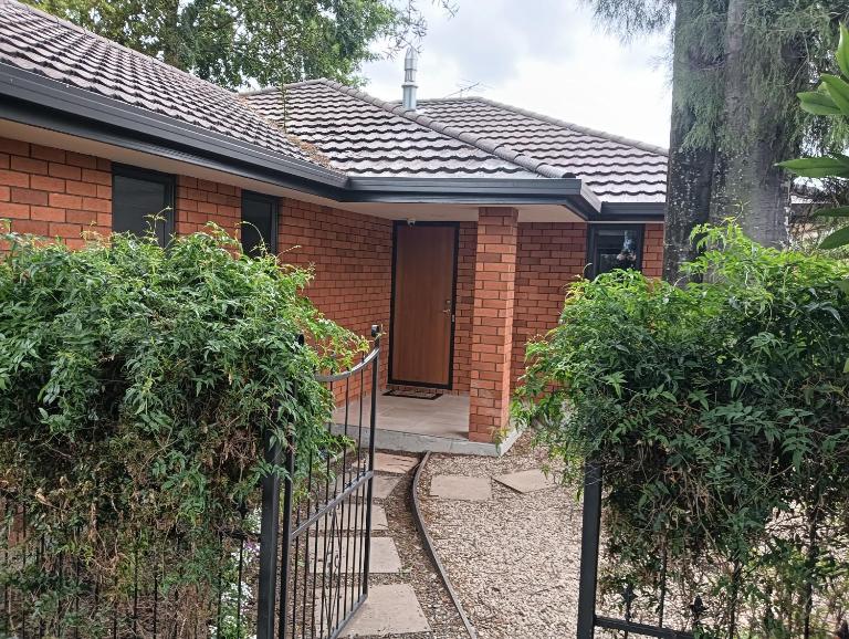 Two Totara Townhouse One Bedroom Executive Townhouse - B&B Blenheim