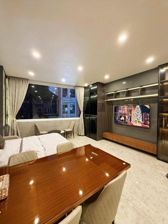 Khánh Nguyễn Luxury, Fully furnished studio apartment with street view - Ferienwohnung Ho-Chi-Minh-Stadt