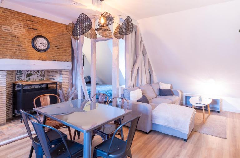 Historic Rennes Cozy apartment - Chambres d'hôtes Rennes