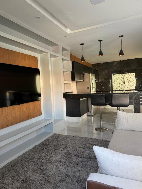 Linda chácara, com piscina e área gourmet - B&B Pouso Alegre
