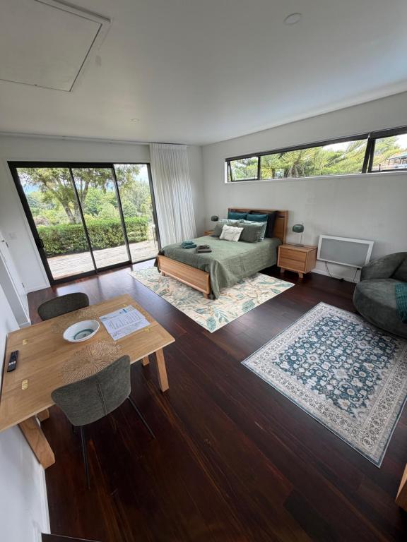Paradise Found at Studio 65 - B&B Hamurana