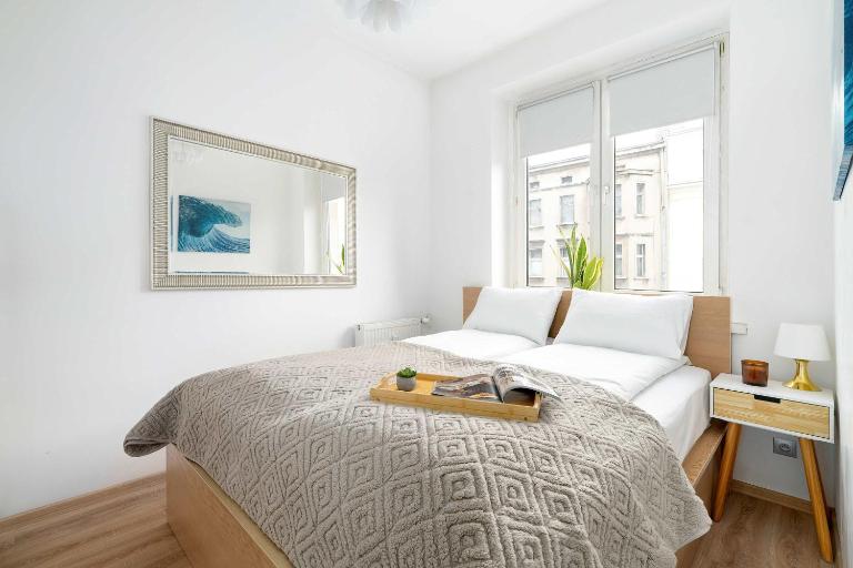 Bright Apartment Działyńskich Poznań Near Old Town by Noclegi Renters - B&B Posnania