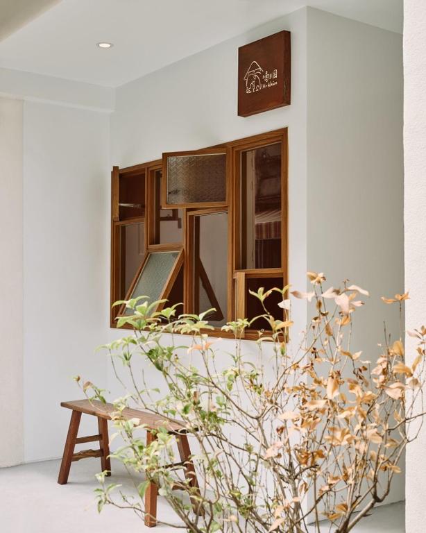 喝睏H-Khùn酒吧民宿 - Bed and Breakfast Donggang
