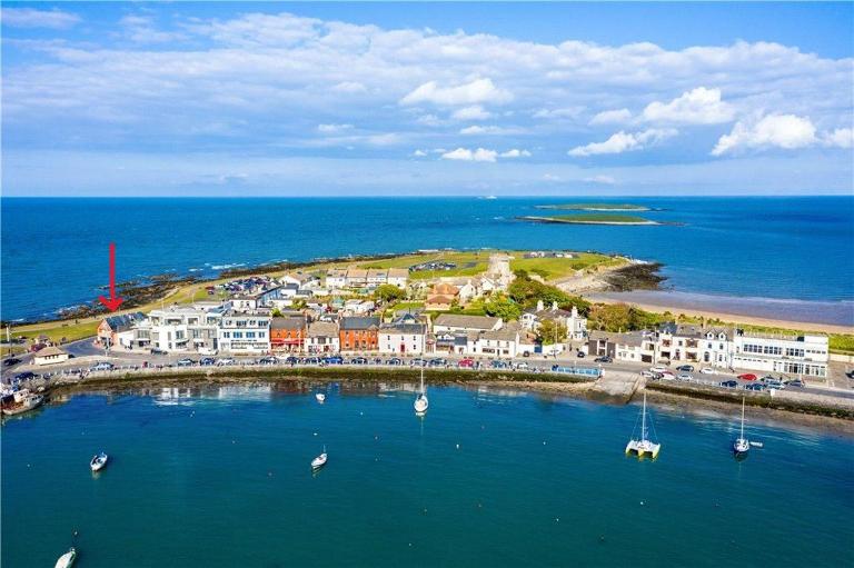 The Captains Wheel and Anchor - Ferienwohnung Skerries