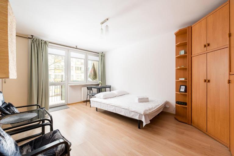 Bielany Urban Living Apartment by BookingHost - B&B Warsaw