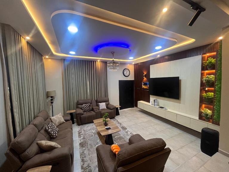 Achimota Luxe Haven Luxury 3BR All Ensuite - Bed and Breakfast Accra