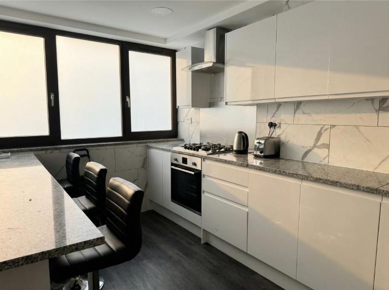 Heart of Hoxton 4 Bed Flat Zone 1 Balcony - Ferienwohnung London