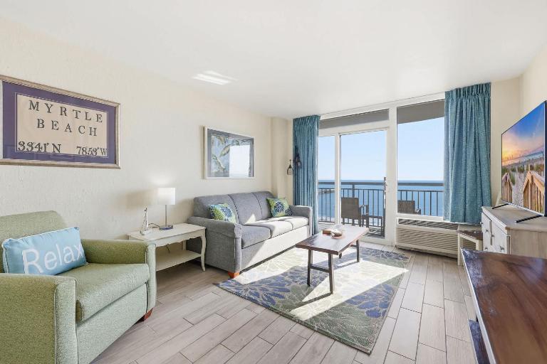 Sapphire Sea at Boardwalk Tower w Lazy River - B&B Myrtle Beach