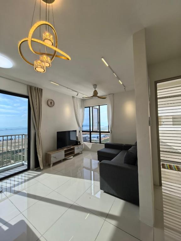 Batu Kawan Sunset Seaview Condo near Ikea & Design Village - Bed and Breakfast Batu Kawan