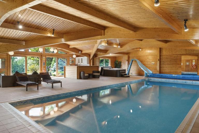 Country House - Pool Hot Tub Tennis Courts Gym - B&B Bridgwater