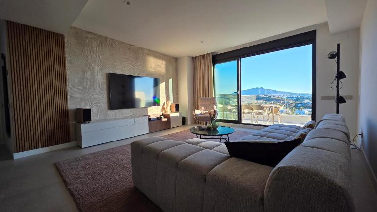 Mediterranean Vanian Views Penthouse - B&B Estepona