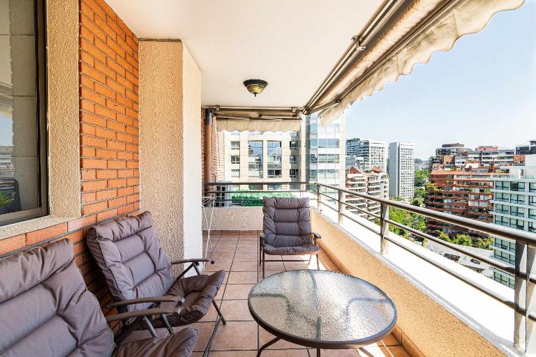 HOM ELITE I Terraza I Las Condes I Metro Alcántara - B&B Santiago