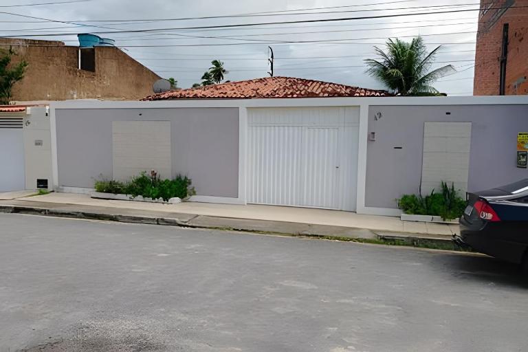Casa em Maceió Para Alojamento ou Família Grande - B&B Maceió