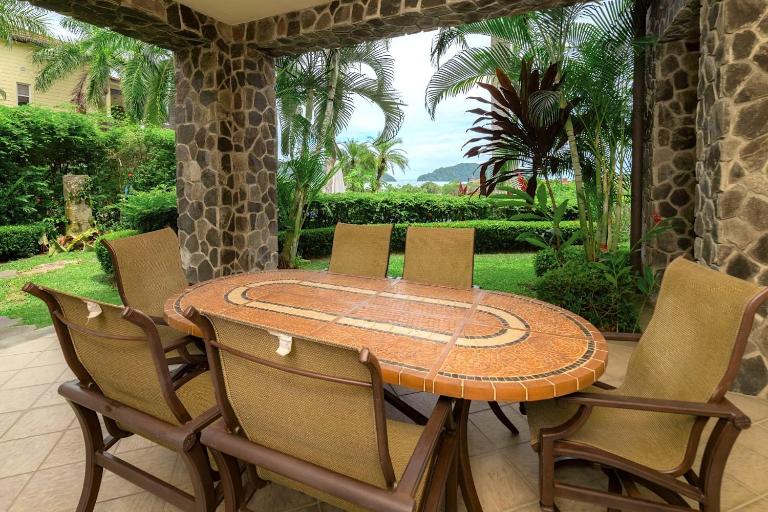 Vista Bahia 1G 3 bdr Ocean View in Los Suenos - B&B Herradura